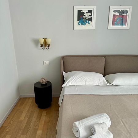 4 Balconi House- Appartamento Moderno A Lecce Exterior foto