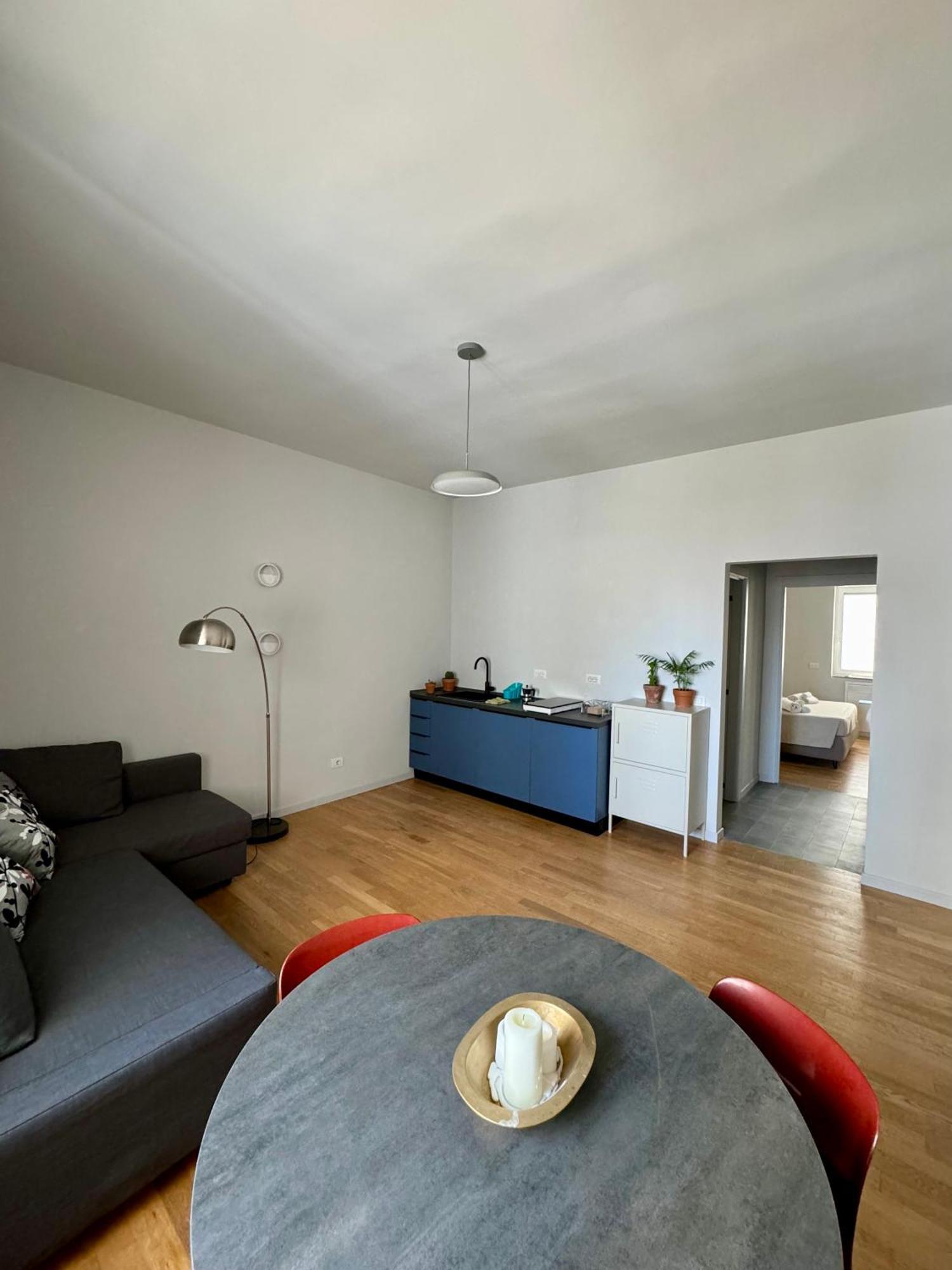 4 Balconi House- Appartamento Moderno A Lecce Exterior foto