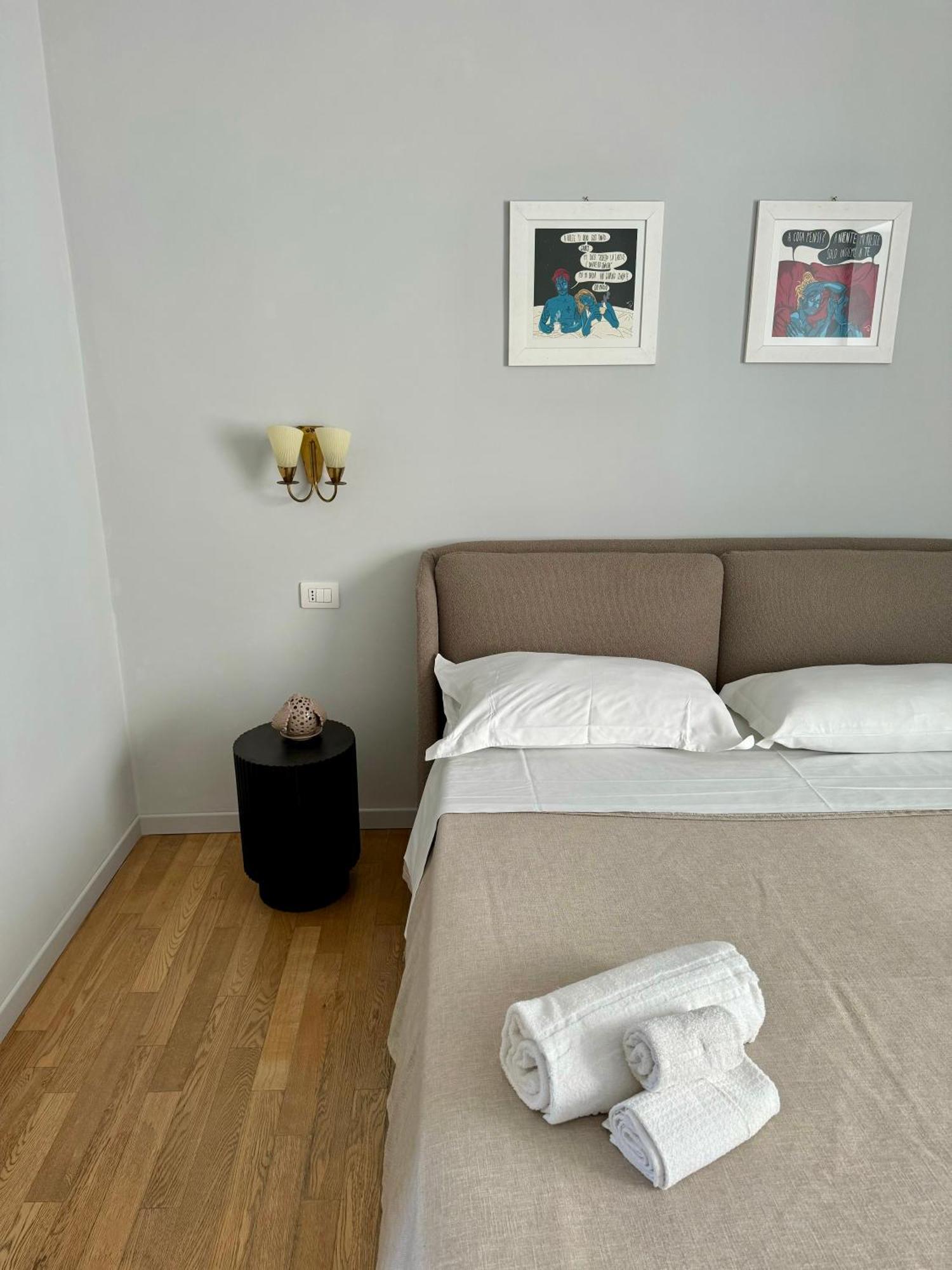 4 Balconi House- Appartamento Moderno A Lecce Exterior foto
