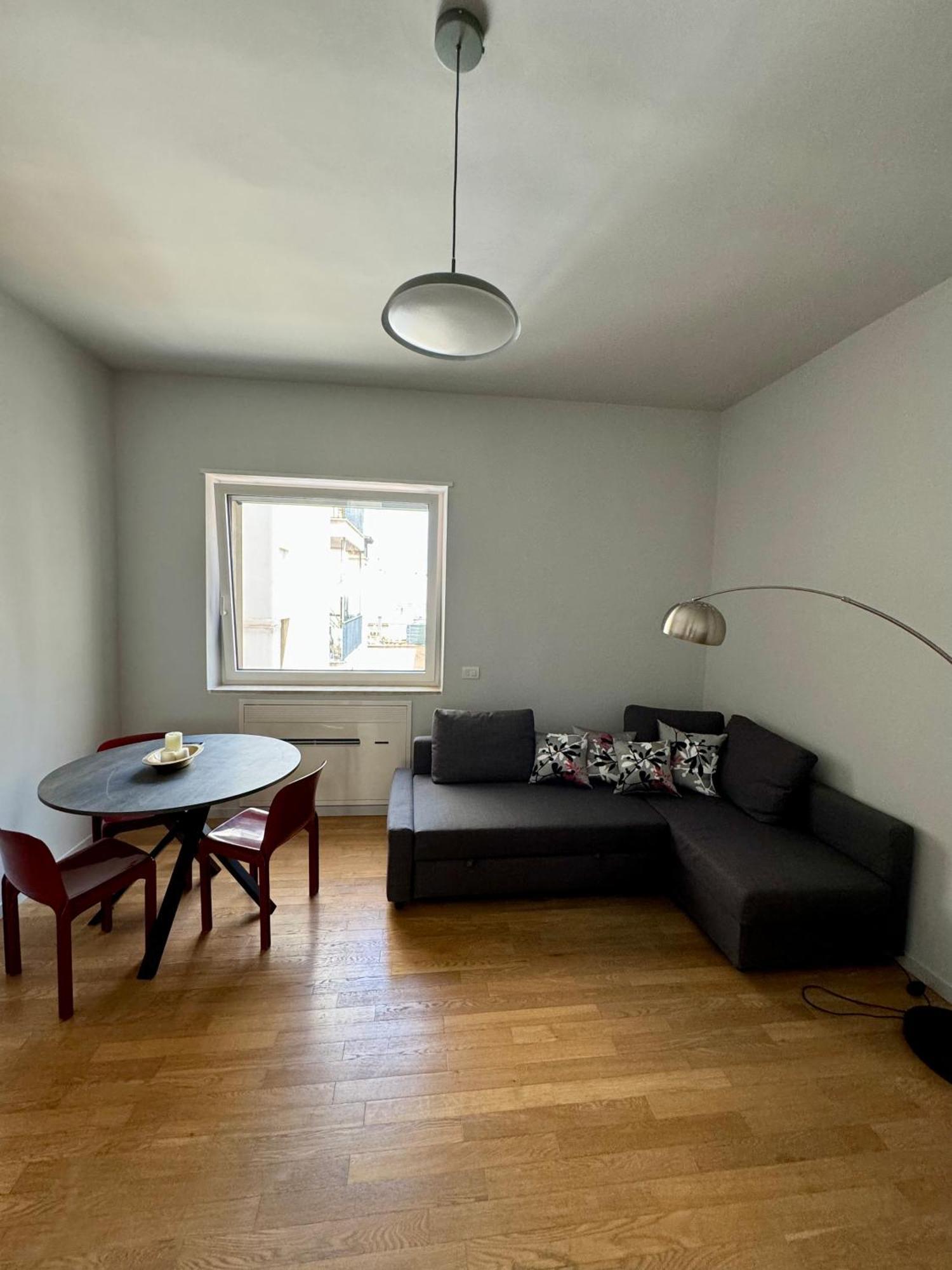 4 Balconi House- Appartamento Moderno A Lecce Exterior foto